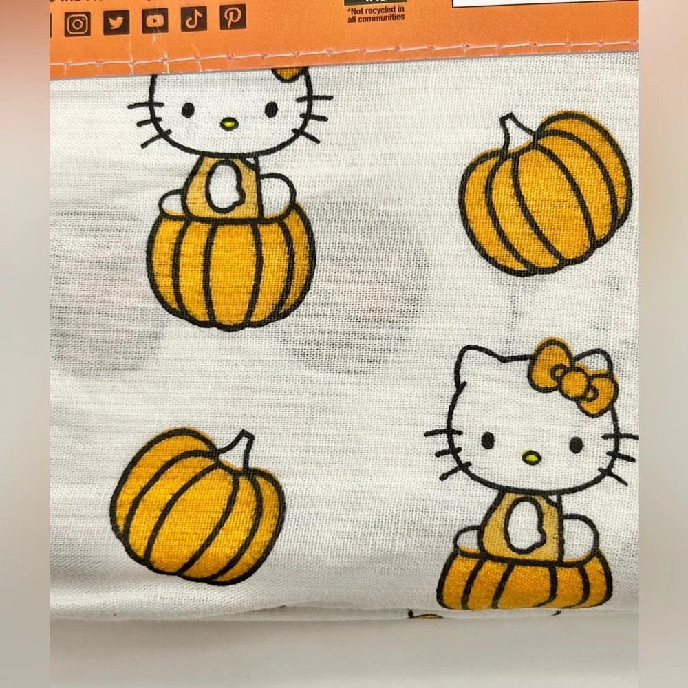 Hello Kitty Halloween Pumpkin Standard Pillowcases 2 Pack/Set of 2